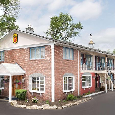 Super 8 By Wyndham Sturbridge Otel Dış mekan fotoğraf