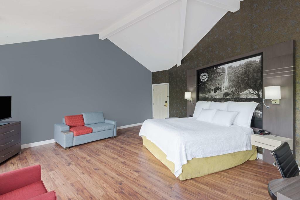 Super 8 By Wyndham Sturbridge Otel Dış mekan fotoğraf