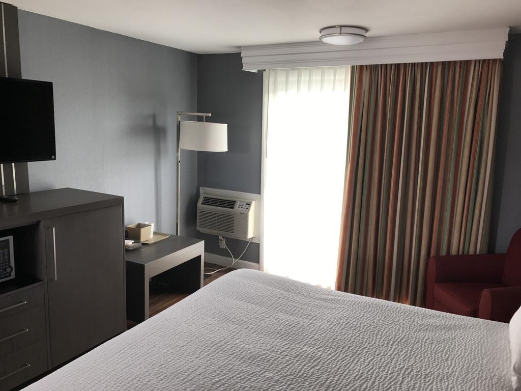 Super 8 By Wyndham Sturbridge Otel Dış mekan fotoğraf