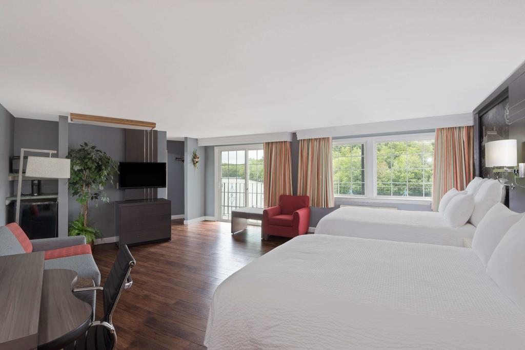 Super 8 By Wyndham Sturbridge Otel Dış mekan fotoğraf